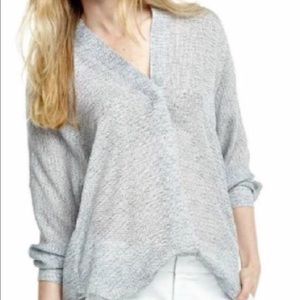 Beautiful light silk Vince print blouse - size XS